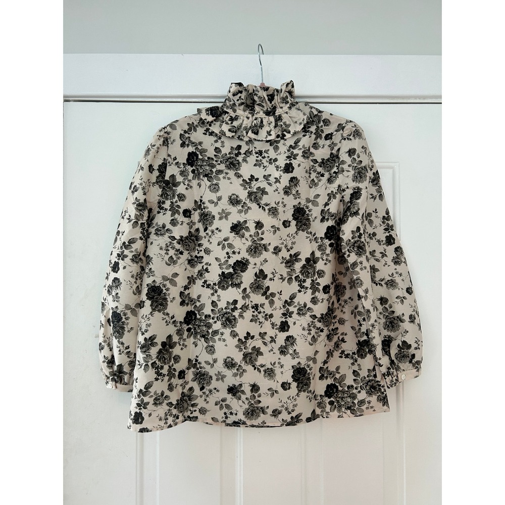 Tuckernuck Bouvier Blouse Faded Roses Floral Ruffle Neck Cream Black Size M - Picture 2 of 6